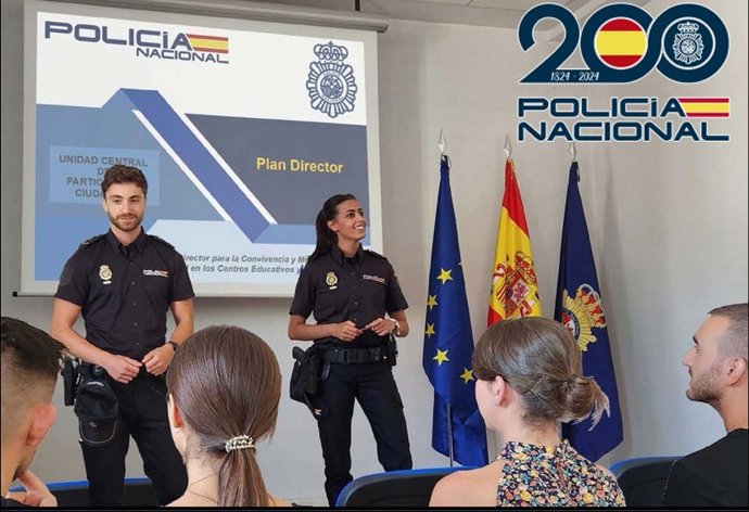 La Policia Nacional inicia el Pla Director per a la convivència i millora de seguretat en centres educatius