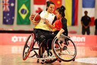 La selección femenina logra un histórico triunfo ante China y está en cuartos del Mundial de BSR