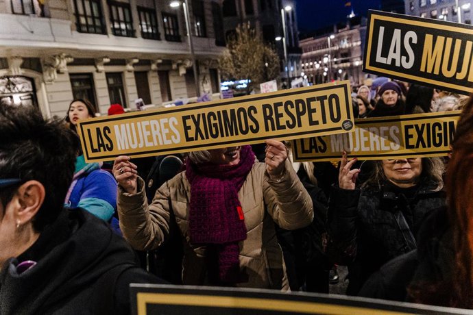 Archivo - Imagen de archivo de la manifestación convocada por el Movimiento Feminista de Madrid por el Día Internacional de la Mujer, a 8 de marzo de 2024, en Madrid