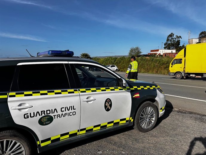 Guardia Civil de Tráfico en Huelva.
