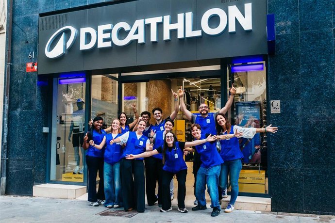 Inauguración de la tienda Decathlon City en el barrio de Sants (Barcelona)