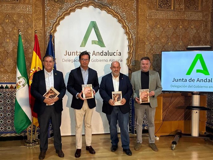 Presentación de la programación especial del Cristo de la Luz de Dalías en la sede del Gobierno andaluz en Almería.