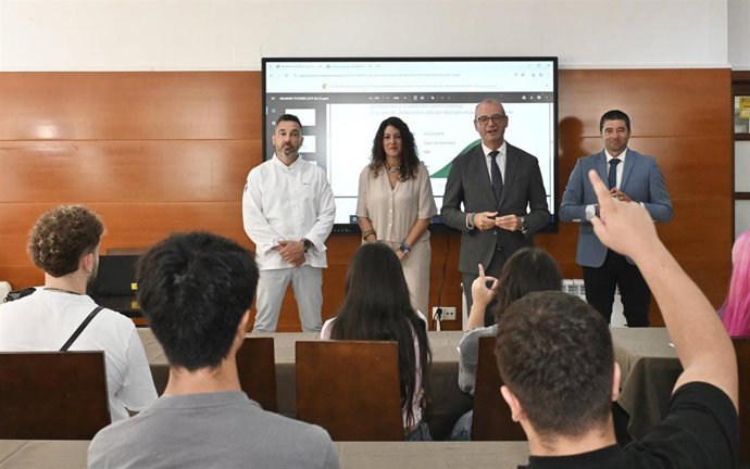 El Consejero De Educación Y Formación Profesional, Víctor Marín, Visita La Escuela De Hostelería Y Turismo De Murcia ‘La Flota’, Con Motivo Del Inicio De Curso En FP.