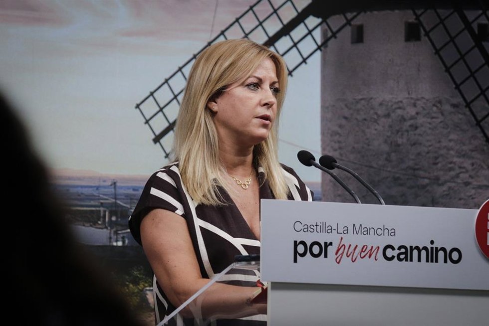 Archivo - La portavoz del PSOE en las Cortes de C-LM, Ana Isabel Abengózar, en una imagen de archivo.