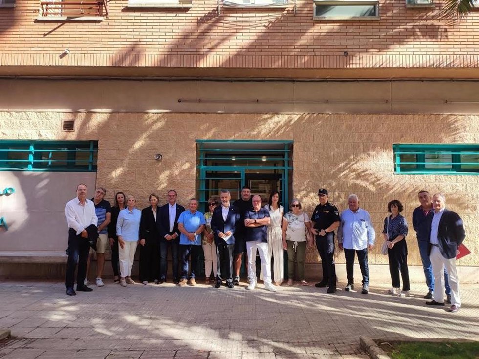 Arranca en Varea el proyecto piloto 'AtenLo' para acercar los servicios de Policía Local y atención del 010