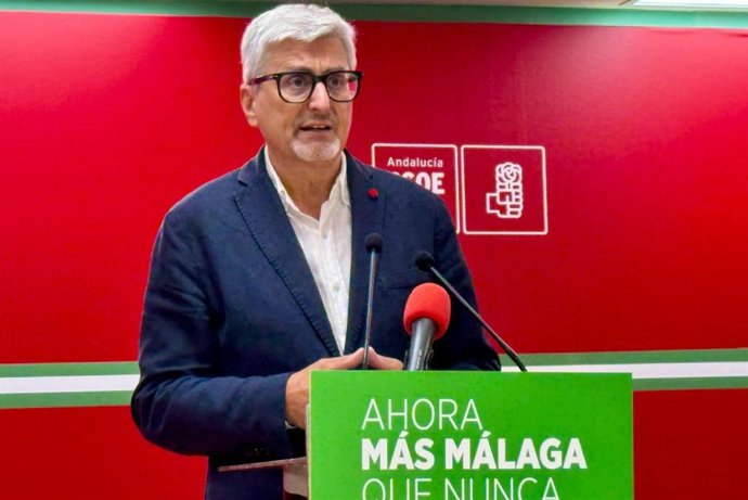 El secretario general del PSOE de Málaga, Josele Aguilar, comparece ante los medios. (Foto de archivo).