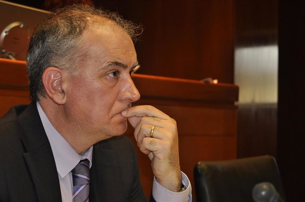 Archivo - El director general de Carreteras del Gobierno de Aragón, Miguel Ángel Arminio, en una comparecencia en las Cortes