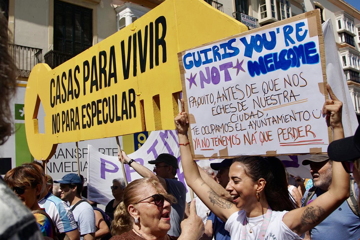 La vivienda repite como primer problema en el CIS y la inmigración baja a la tercera plaza, pese a la crisis de Ceuta