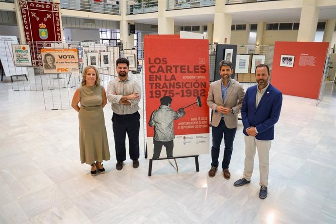 Inauguración de la exposición 'Los carteles en la Transición 1975-1982' en el Patio de Luces del Ayuntamiento de El Ejido (Almería).