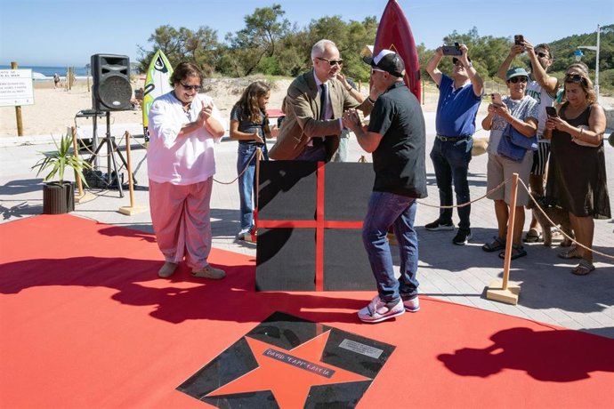 Estrella de David 'Capi' García en el Paseo del Surf de Somo.