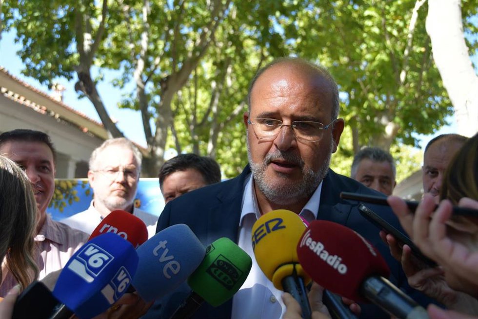El vicepresidente primero del Gobierno de Castilla-La Mancha, José Luis Martínez Guijarro