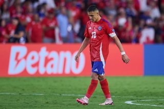 Archivo - Chile.- Prensa española destrozó a Alexis: "Inoperante", "el peor partido de su carrera"