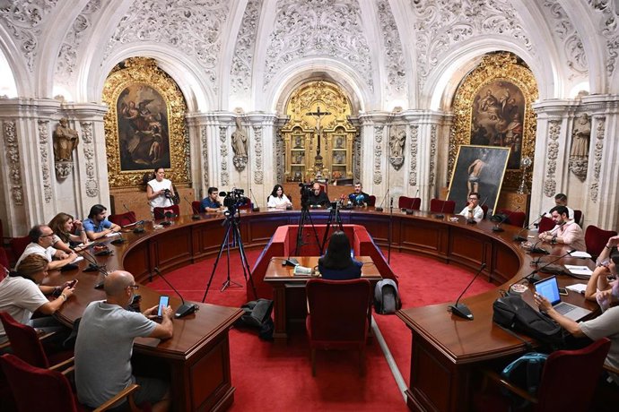 El Cabildo Catedral de Córdoba presenta la reducción de la huella de carbono asociada a la actividad analizada de la Mezquita-Catedral durante 2025.