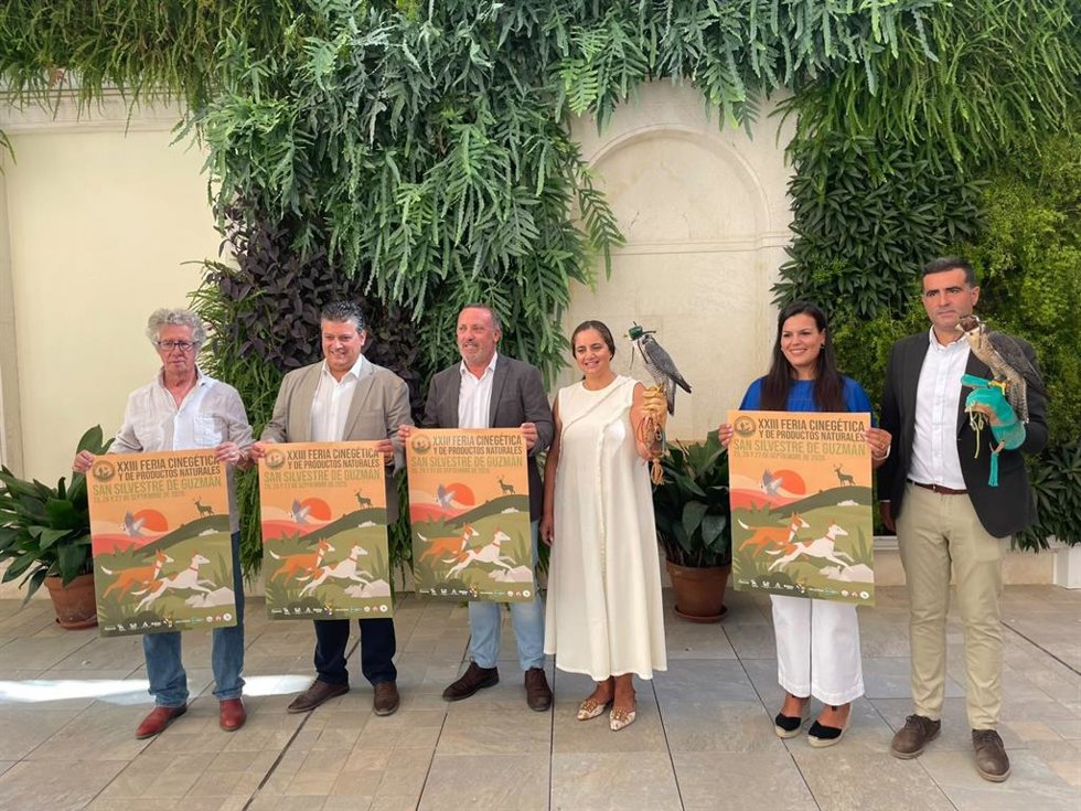 Presentación en la Diputación de Huelva de la XXIII Feria Cinegética y de Productos Naturales de San Silvestre de Guzmán.