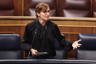 La ministra de Sanidad, Mónica García, interviene durante una sesión plenaria en el Congreso de los Diputados, a 9 de septiembre de 2026, en Madrid (España).