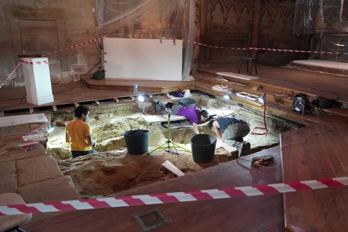 Excavaciones en el convento de Santa Clara, Pontevedra