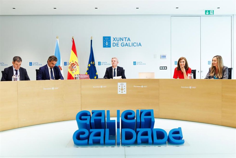 O titular do Executivo galego, Alfonso Rueda, preside a reunión do Consello da Xunta. Sala do Consello, 14/09/26.
