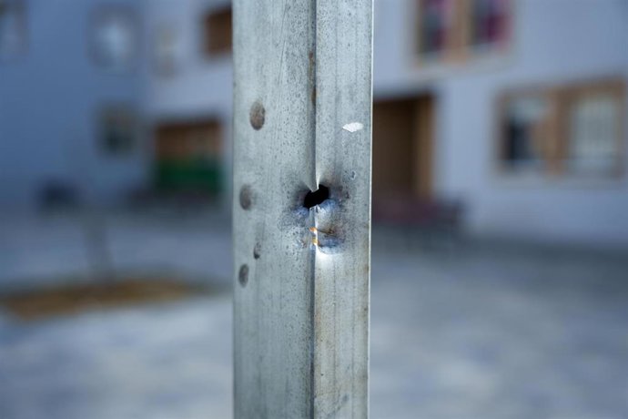 Imágenes del lugar del tiroteo donde fallecieron tres personas en Isla Cristina. 