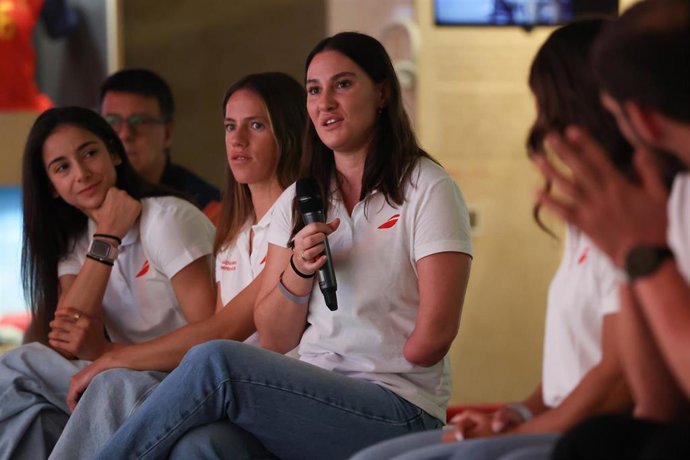 La nadadora Sarai Gascón durante el acto 'Talento a bordo' de Iberia