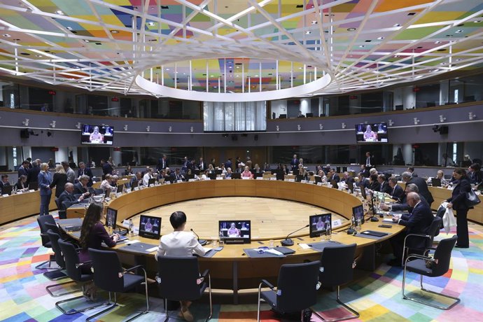Archivo - Arquivo - FOTO DE DIVULGAÇÃO - 11 de maio de 2026, Bélgica, Bruxelas: Ministros das Relações Exteriores da UE participam de uma reunião do Conselho com o ministro das Relações Exteriores da Ucrânia. Foto: FRANCOIS LENOIR/Conselho Europeu/dpa - A