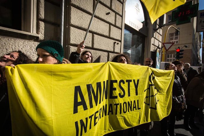 Archivo - Manifestación en apoyo de Aministía Internacional Turquía en Roma (archivo)