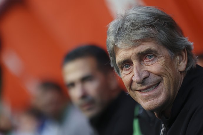 Archivo - Chile.- Prensa española se reconcilia con Pellegrini tras victoria sobre Real Madrid