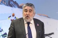 Rodríguez Uribes: "El Estado tiene la obligación de promocionar y fomentar los valores del fútbol femenino"
