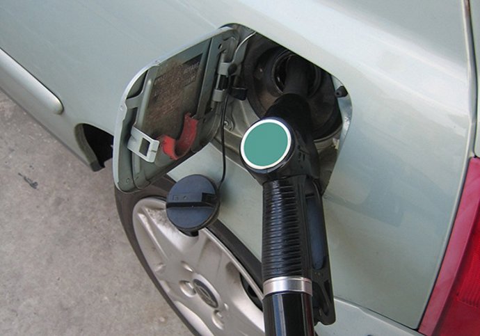 Archivo - Gasolinera