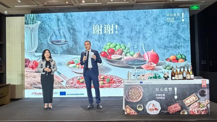El conseller de Agricultura, Ganadería, Pesca y Alimentación de la Generalitat, Òscar Ordeig