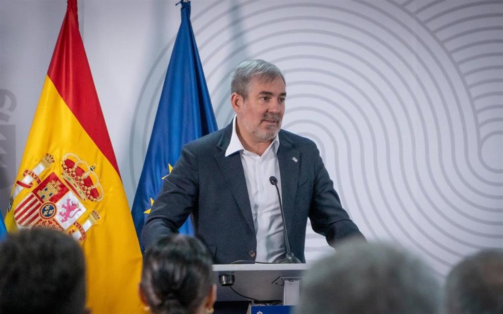 Archivo - El presidente de Canarias, Fernando Clavijo