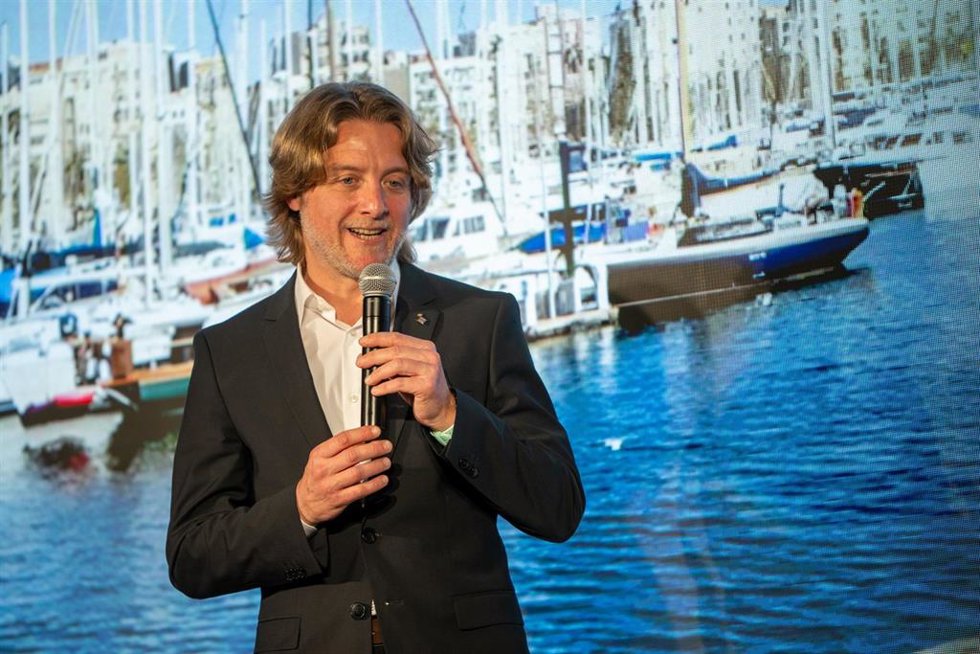 Archivo - El concejal de deportes, David Escudé, interviene durante la presentación de las tres primeras etapas del Tour de Francia 2026, en la Llotja de Mar, a 25 de febrero de 2025, en Barcelona, Catalunya (España). Según el director general del Tour, l