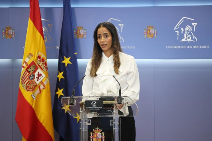 La diputada de Sumar Tesh Sidi durante una rueda de prensa en el Congreso de los Diputados, a 15 de septiembre de 2026, en Madrid (España).