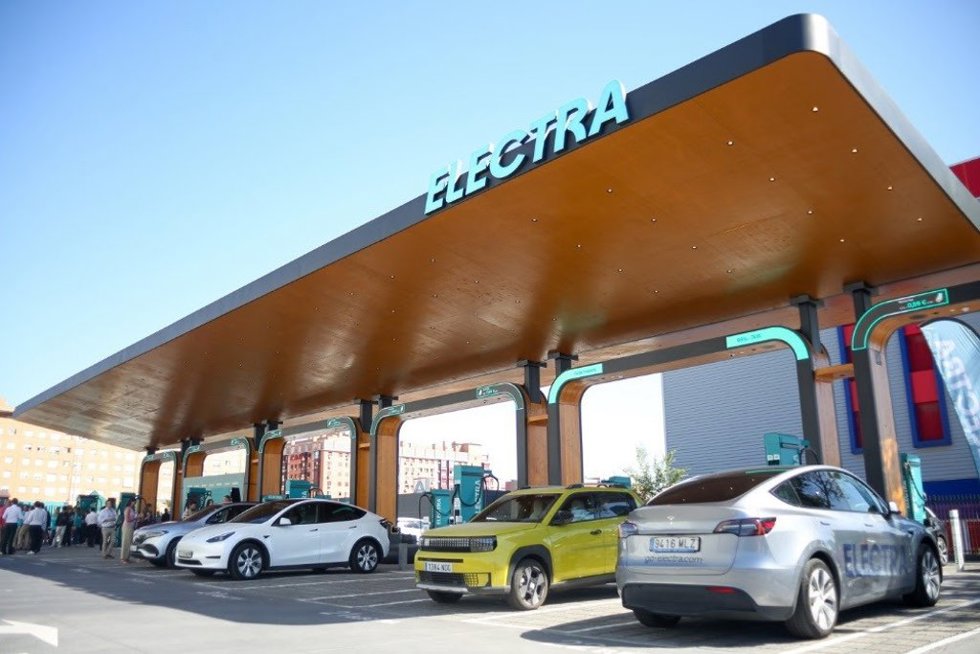 Electra inaugura en Madrid la estación urbana de recarga ultrarrápida más potente de Europa