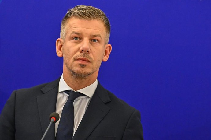 El primer ministro de Hungría, Peter Magyar, durante una rueda de prensa. 