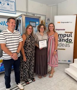 EmprendeRioja premia el proyecto de 'I Love Dog Wash' para implantar un centro de autolavado para mascotas en Arnedo