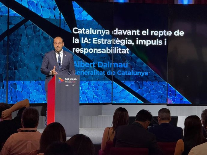 El conseller de Presidencia de la Generalitat, Albert Dalmau, durante su intervención en el congreso 'Forward' de la patronal Foment del Treball