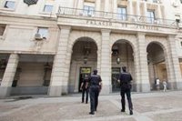 El juez envía a prisión provisional en Sevilla al detenido por matar a su hermano en el barrio de Torreblanca