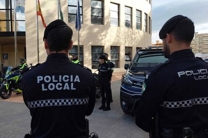 Agentes de la Policía Local de La Línea de la Concepción (Cádiz) en una imagen de archivo.