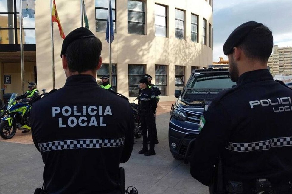 Agentes de la Policía Local de La Línea de la Concepción (Cádiz) en una imagen de archivo.