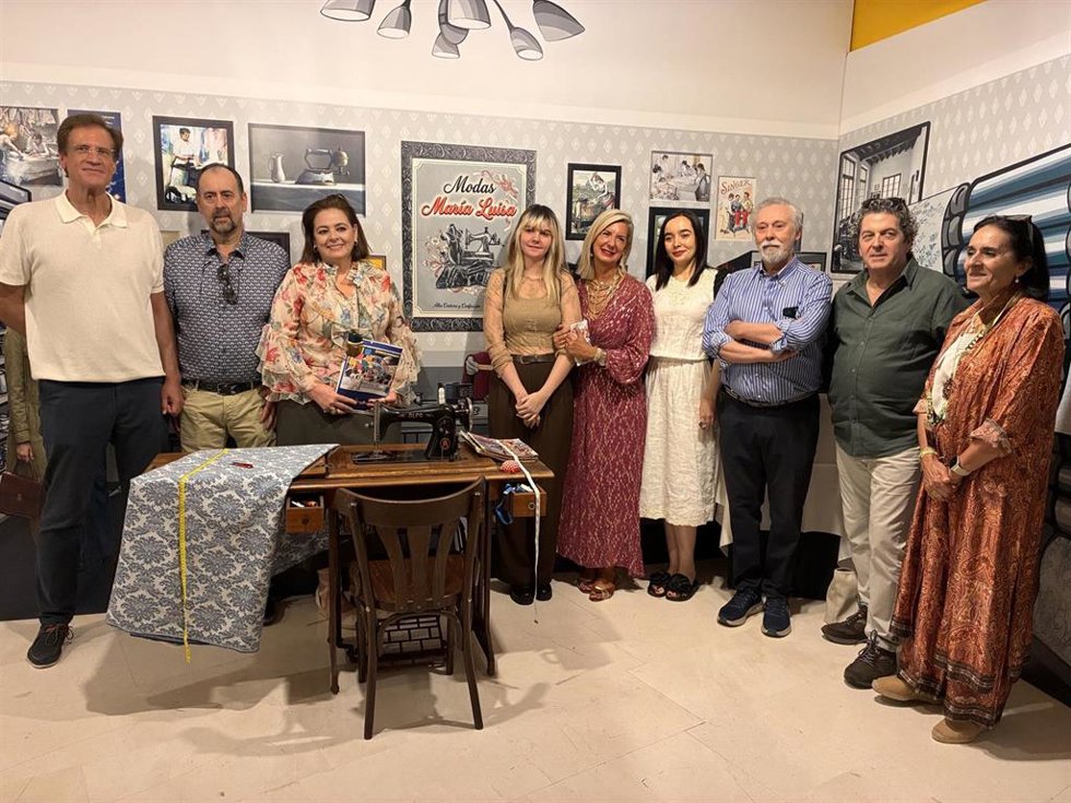 La concejala de Educación y Cultura del Ayuntamiento de Valladolid, Irene Carvajal Crusat, ha inaugurado hoy en el Museo de la Ciencia de Valladolid - Fundación Municipal de Cultura la exposición 'El electrodoméstico más antiguo del Sistema Solar'