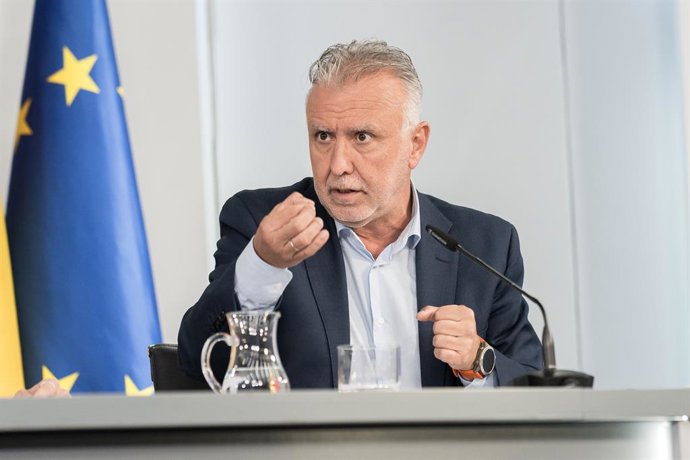 O ministro da Política Territorial e da Memória Democrática, Ángel Víctor Torres, durante a coletiva de imprensa após o Conselho de Ministros, no Palácio da Moncloa, em 15 de setembro de 2026, em Madri (Espanha). O governo abordou no Conselho de 