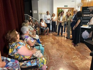 La tercera edición del programa itinerante del 'El Museo se va de viaje', impulsado por el Museo Arqueológico y Etnológico de Granada, ha concluido en el Centro de Participación Activa de Churriana de la Vega (Granada).