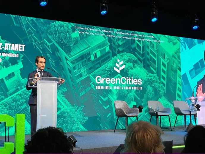 El consejero de Fomento y Movilidad, Mario Muñoz-Atanet, en la inauguración del foro Greencities, Urban Intelligence & Smart Mobility, en el Palacio de Ferias y Congresos de Málaga (Fycma).