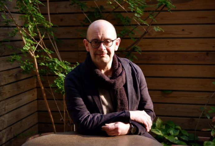 Archivo - El escritor mallorquín Sebastià Alzamora en una entrevista con Europa Press