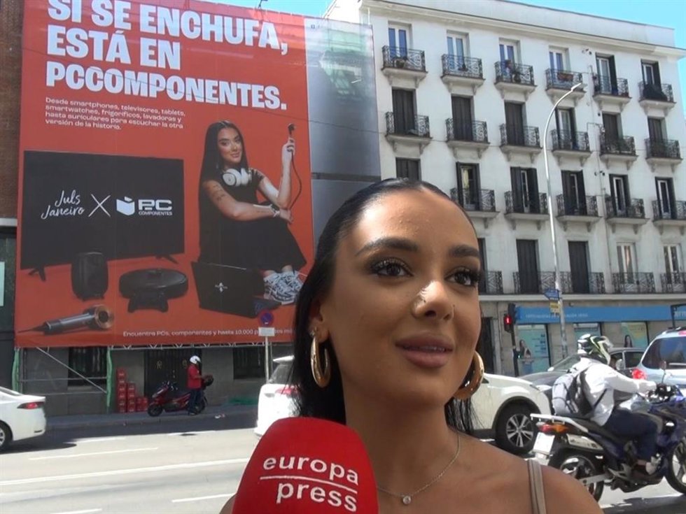 Juls Janeiro se ríe de las críticas de Belén Esteban con su nueva campaña: "Hay que reírse de ser una enchufada"