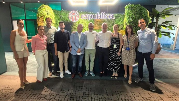 El alcalde de Siero, Ángel García ‘Cepi’, ha mantenido este martes una reunión con representantes de EsPúblico.