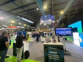 Expositor de Telefónica en el Foro de Inteligencia y Sostenibilidad Urbana Greencities
