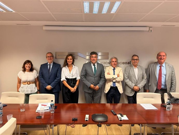 El comissionat per a la Recuperació presenta a Madrid a representants de la CEOE una proposta de canvis normatius d'àmbit nacional