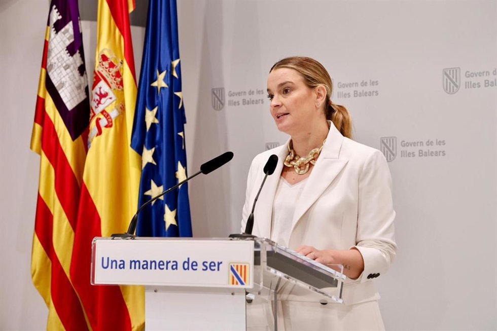 La presidenta del Govern, Marga Prohens, en una rueda de prensa