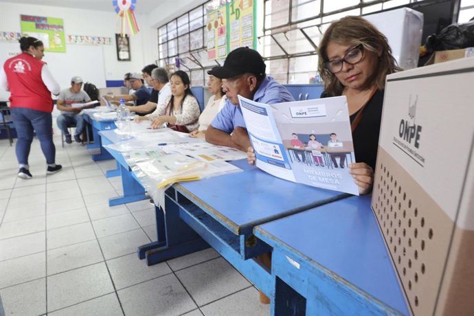 Archivo - Perú.- Elecciones 2026: ONPE habilitará más de 4 mil locales para capacitación a miembros de mesa
